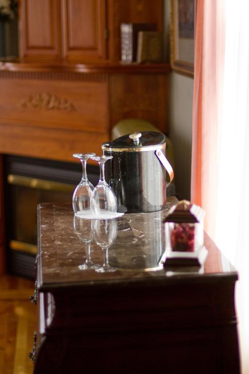 Victoria'S Historic Inn Wolfville Oda fotoğraf