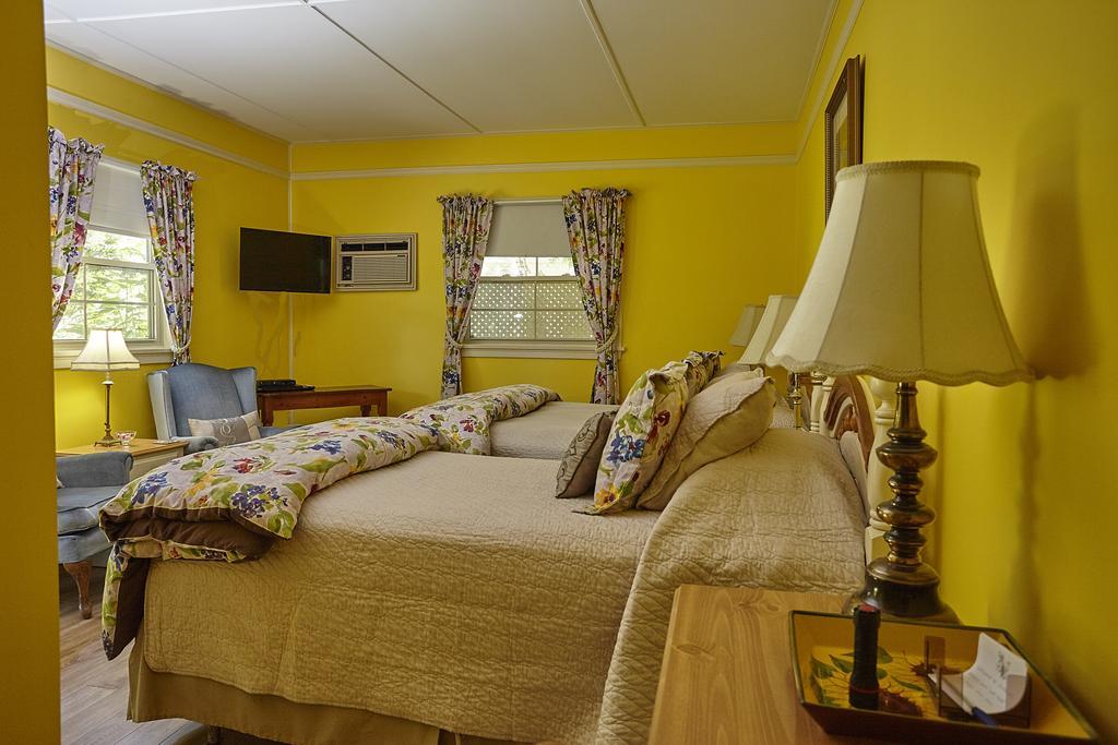 Victoria'S Historic Inn Wolfville Dış mekan fotoğraf