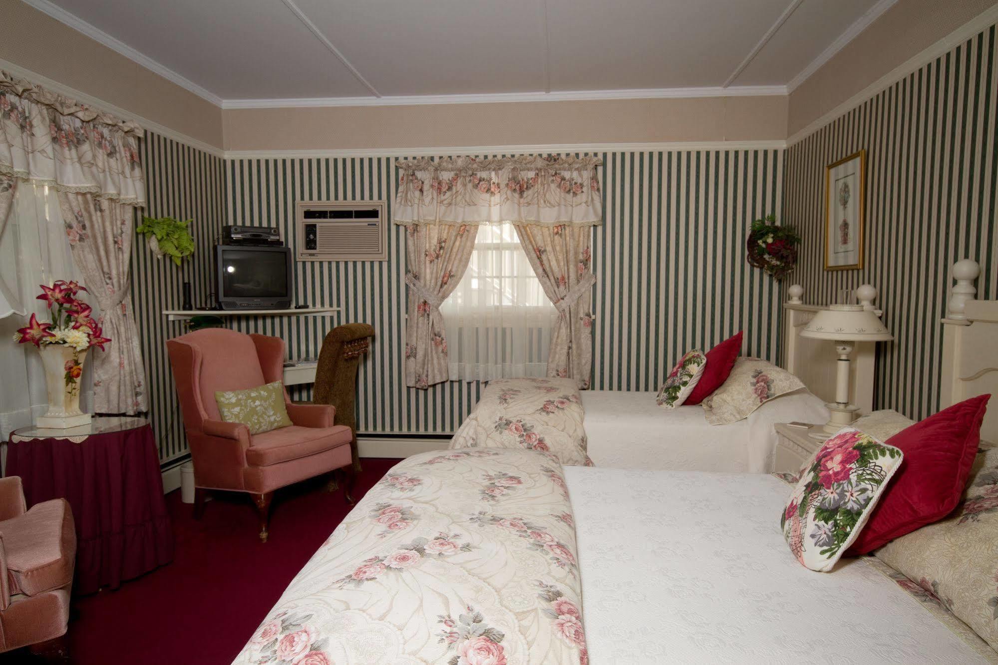 Victoria'S Historic Inn Wolfville Dış mekan fotoğraf