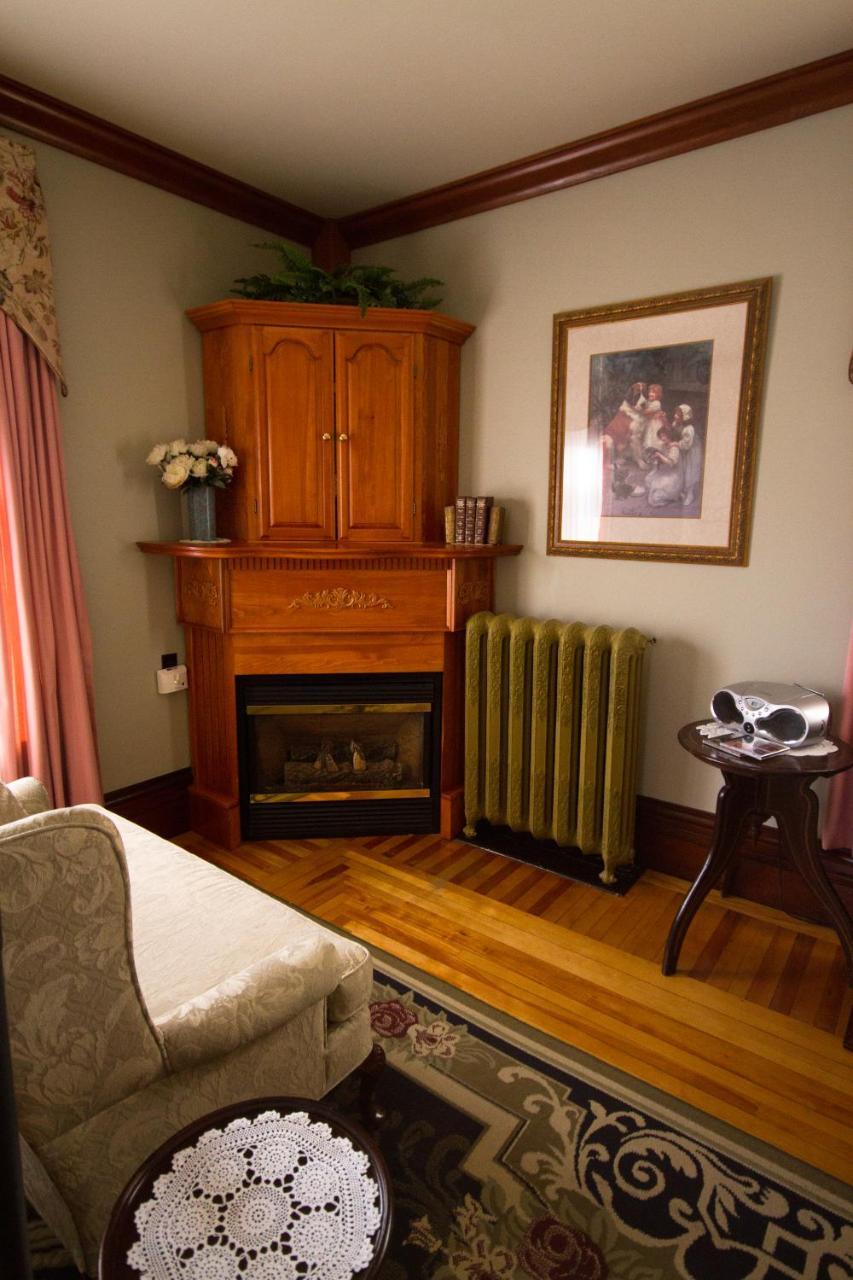 Victoria'S Historic Inn Wolfville Dış mekan fotoğraf